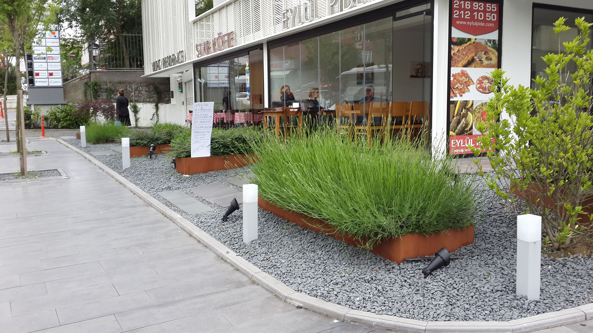 Dış Mekan Aydınlatma Direkleri