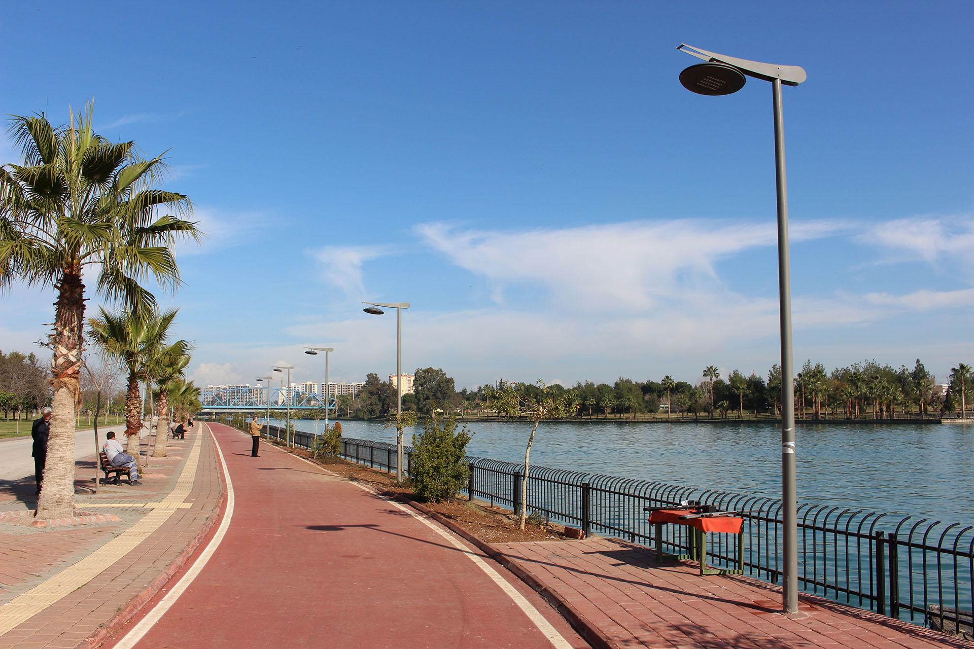 Dış Mekan Aydınlatma Direkleri