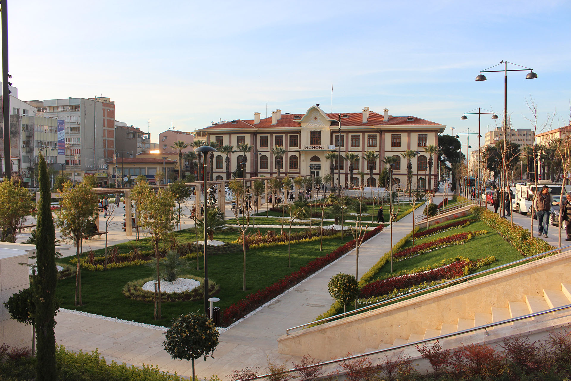 Dış Mekan Aydınlatma Direkleri