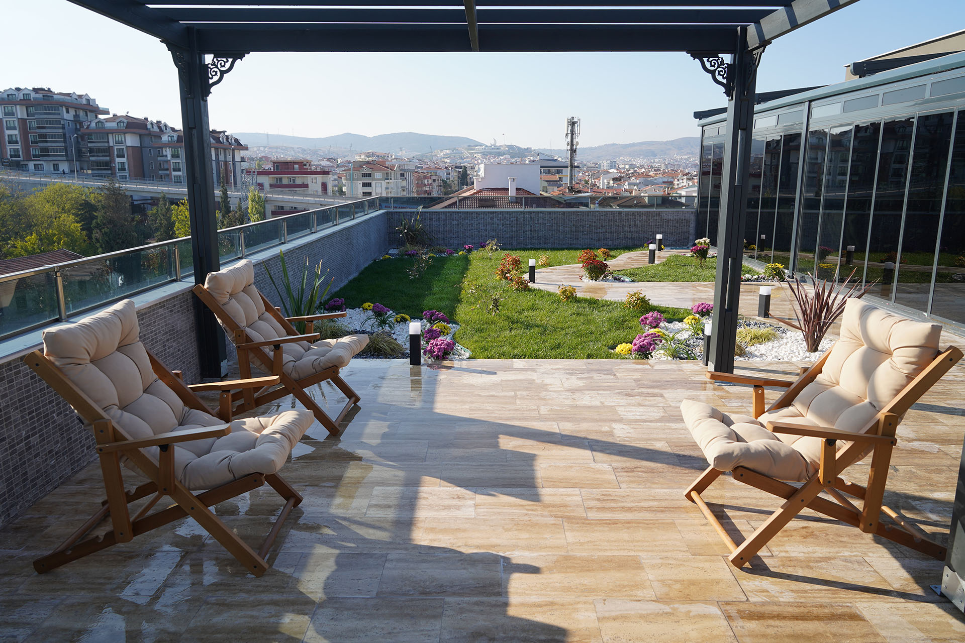 Peyzaj Uygulamaları ve Bahçe Bakımları